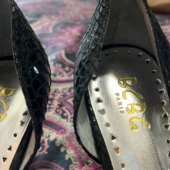 BCBG Peep Toe Pumps. Size 8.5! Color black. Leather upper! 4 inch heel! - Picture 8 of 11